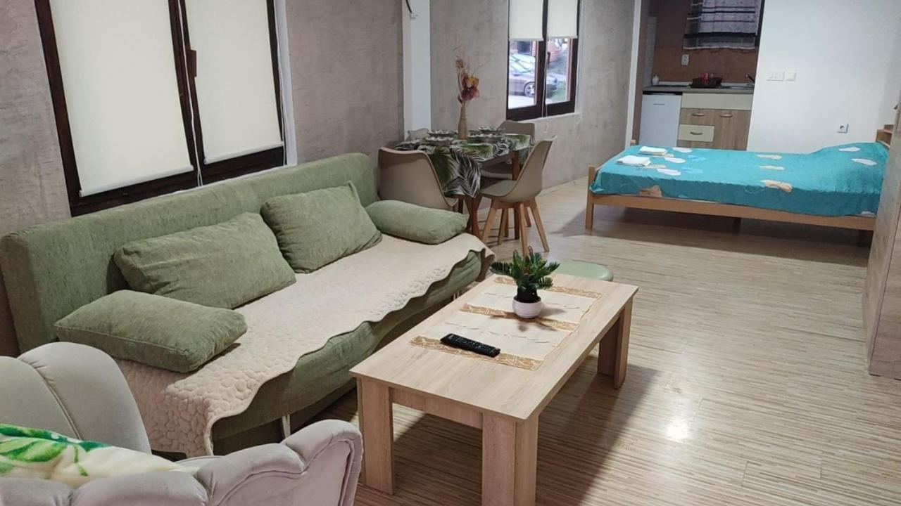 Guest House Stevovski Elshani Eksteriør billede