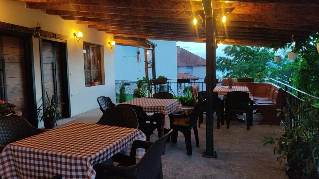 Guest House Stevovski Elshani Eksteriør billede
